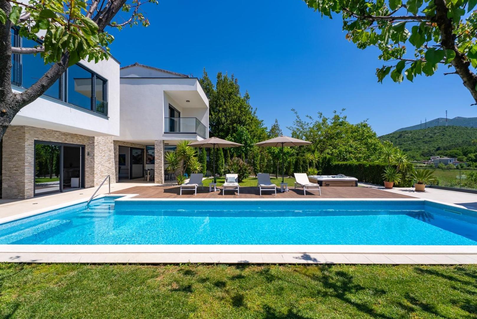 Villa Agava With Heated Pool, Jacuzzi, Sauna, Gym, 4 En-Suite Bedrooms Гата Экстерьер фото